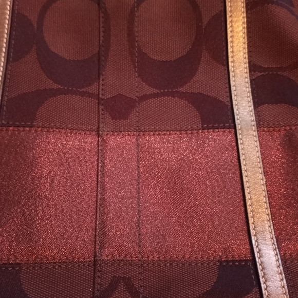 Brown signature Y2K coach tote with dust bag. - Picture 2 of 7